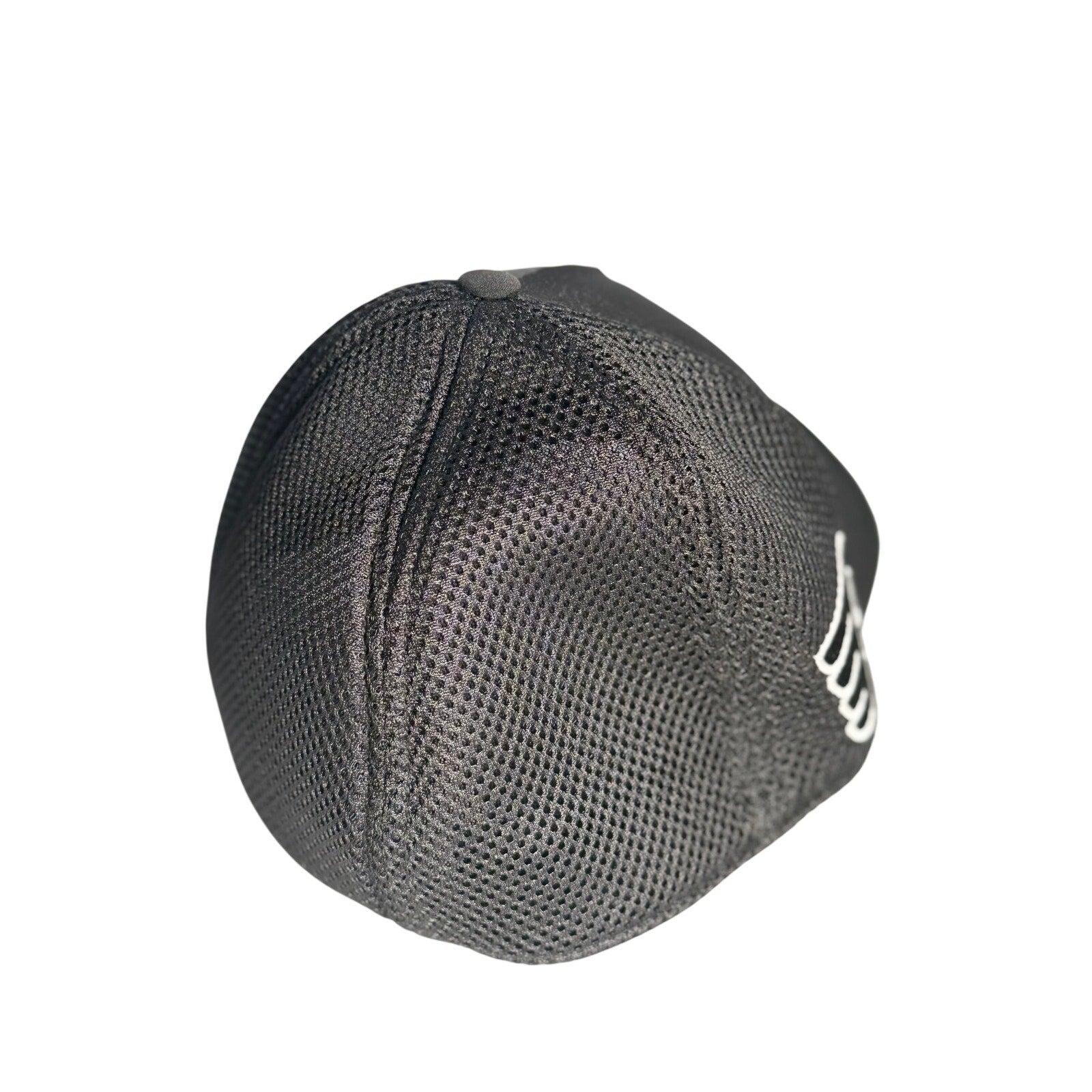 Fanatics Philadelphia Flyers black stretch fit hat in size S/M, featuring the team's logo and authentic pro design.