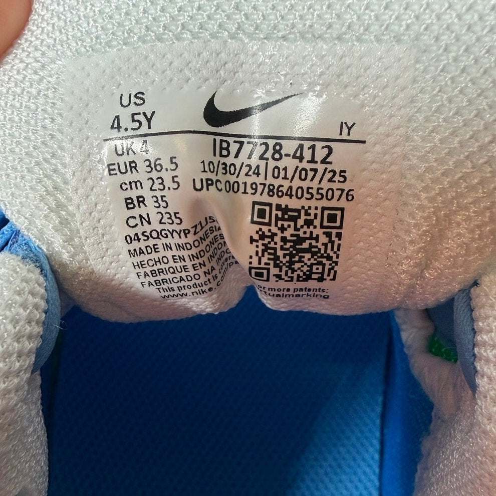Nike Vomero 5 Shoes – Size 4.5 Unisex – University Blue/Magic Ember