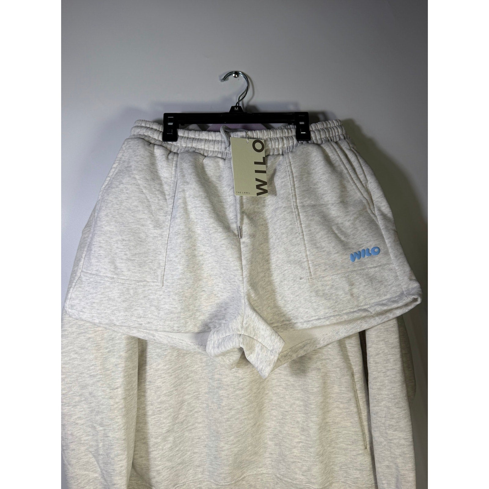 WILO Women’s 2-piece hoodie and shorts set in white marle blue, featuring a relaxed fit and casual style.
