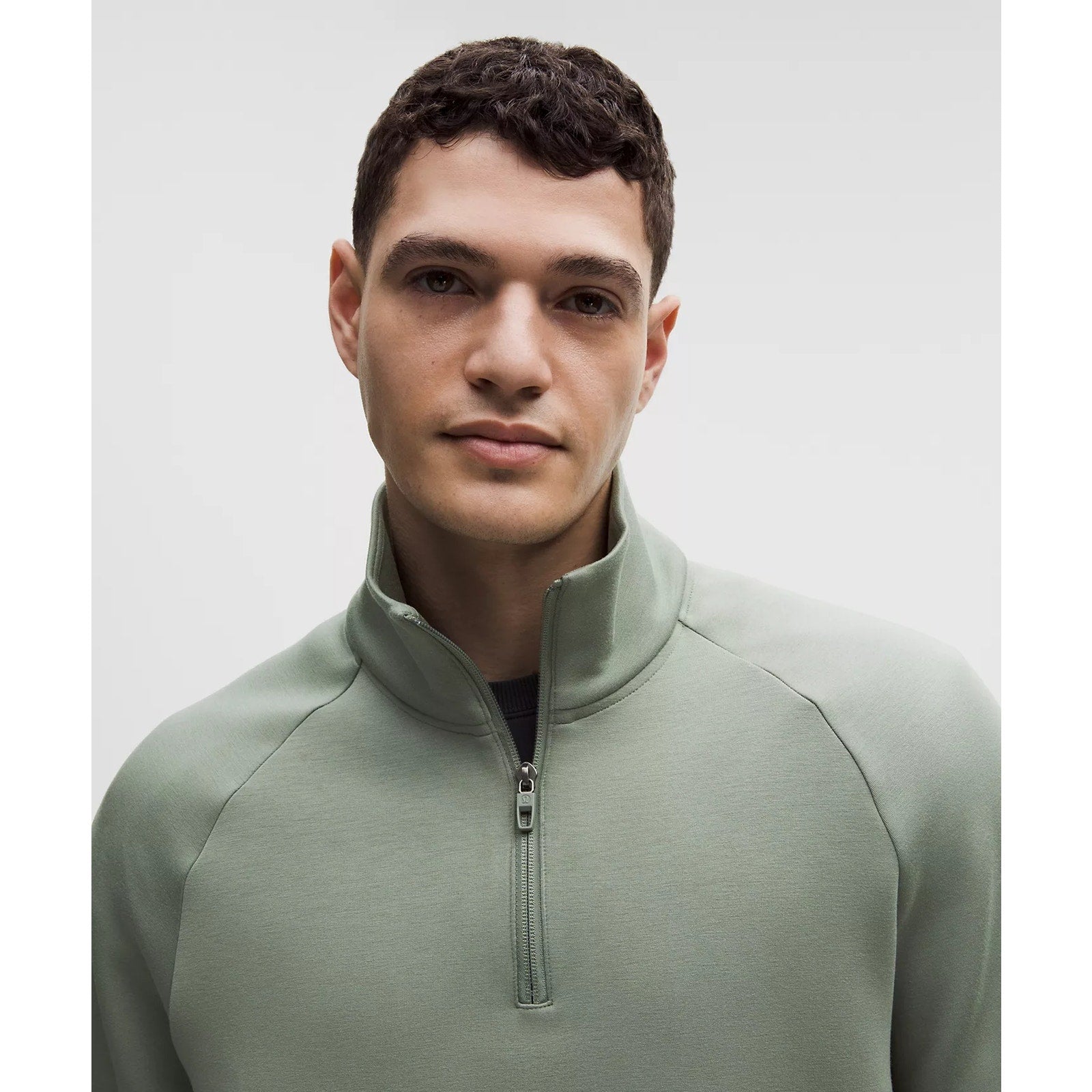 Men's green Lululemon Smooth Spacer Quarter Zip sweatshirt in XXL, shown with a close-up of the breathable fabric and quarter zip detail.