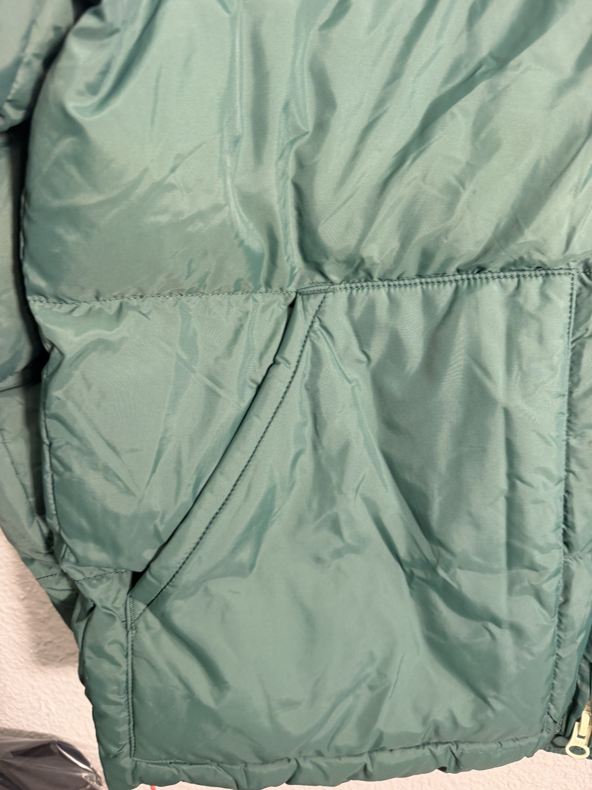 Alpine Design men's green hooded puffer jacket, size M, with quilted design and front zipper, outdoor winter jacket.