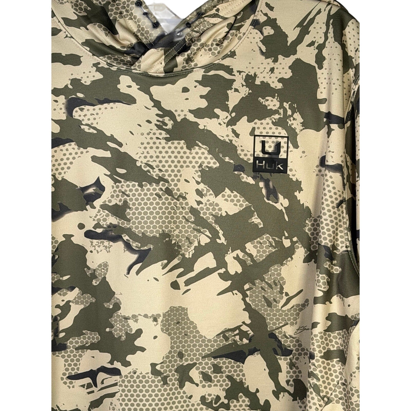 HUK Men’s Cold Front KC camo printed fishing hoodie, size XL, front view showing camouflage pattern and hoodie design.