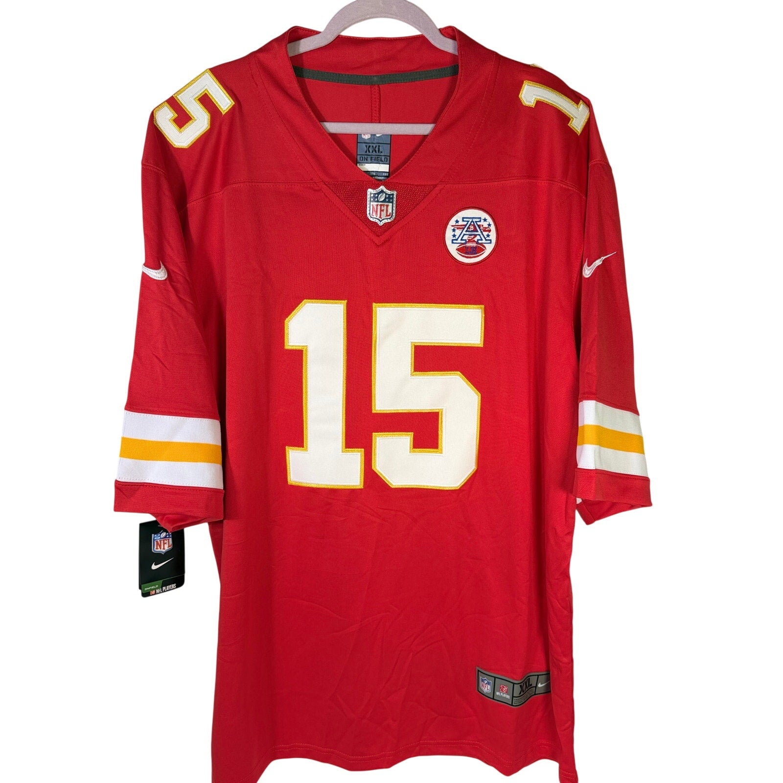Nike NFL Kansas City Chiefs Patrick Mahomes #15 men's on-field jersey in XXL featuring Chiefs logo and player name.