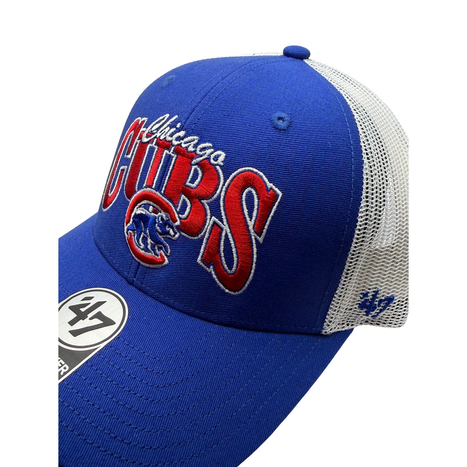 Blue and white Chicago Cubs MLB ’47 trucker hat with adjustable strap, featuring team logo and classic cap design.