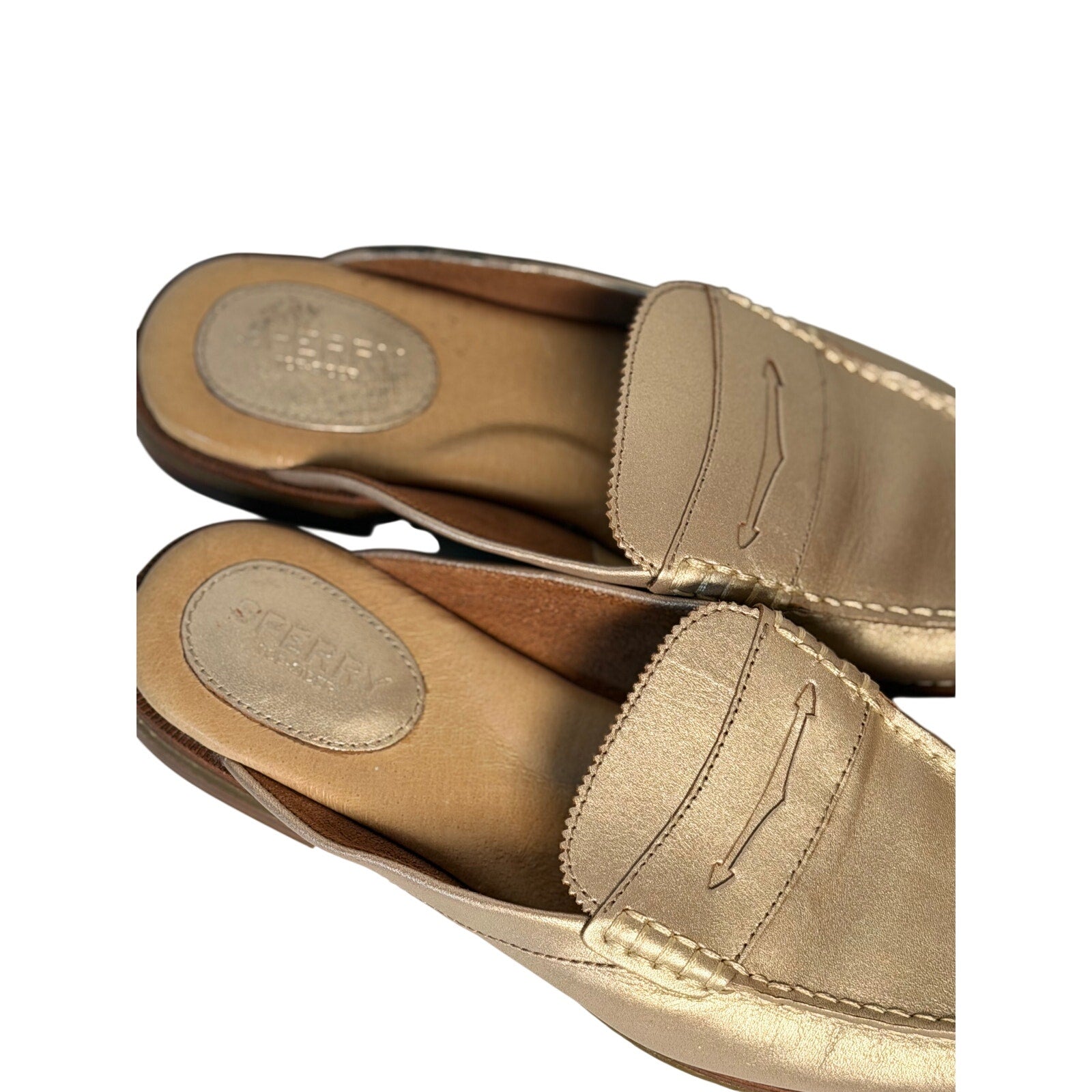 Women’s Sperry Top-Sider metallic gold leather mule loafers, US size 8, with sleek design and slip-on style.