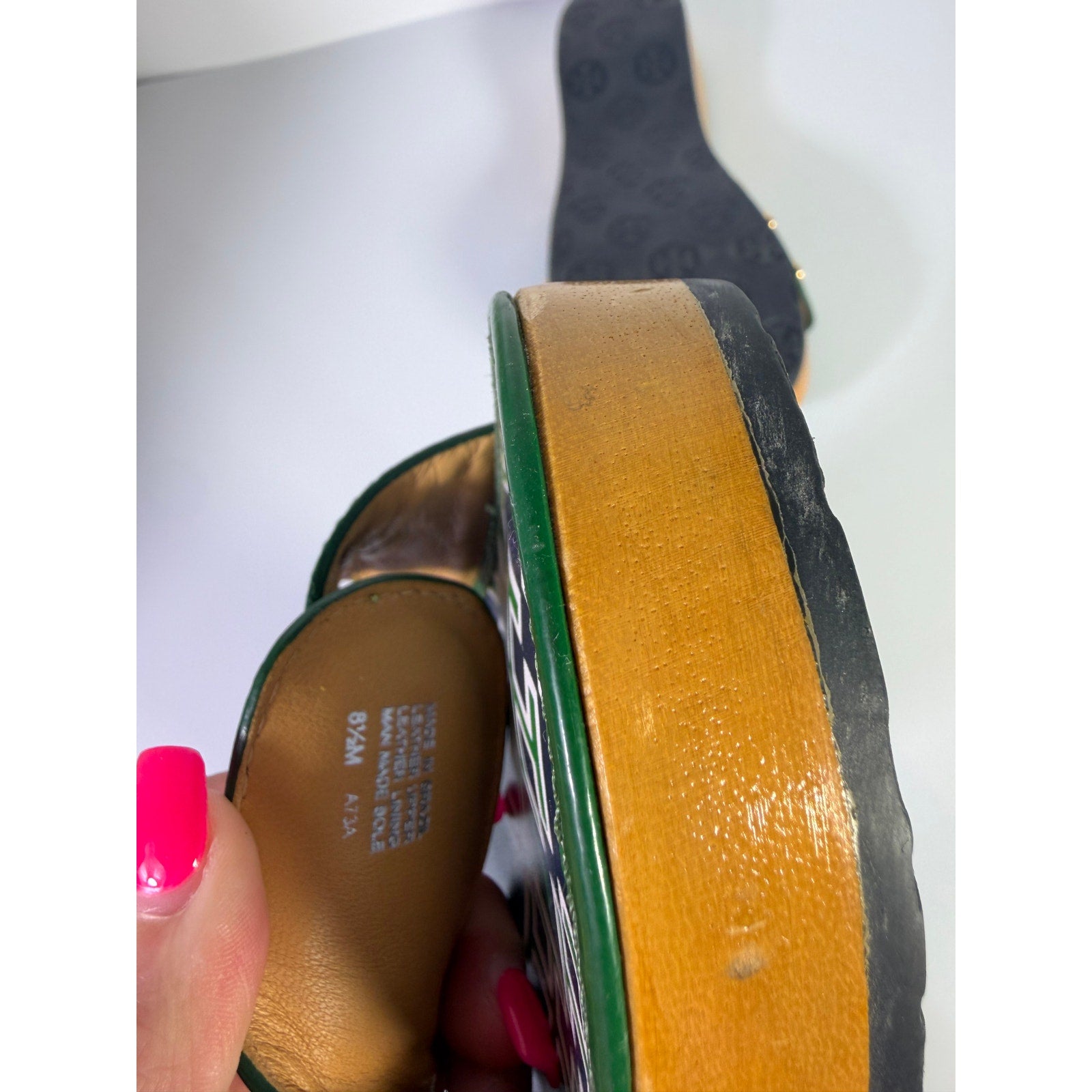 Tory Burch green patent leather slide sandals for women, size 8.5, featuring sleek design and made in Brazil