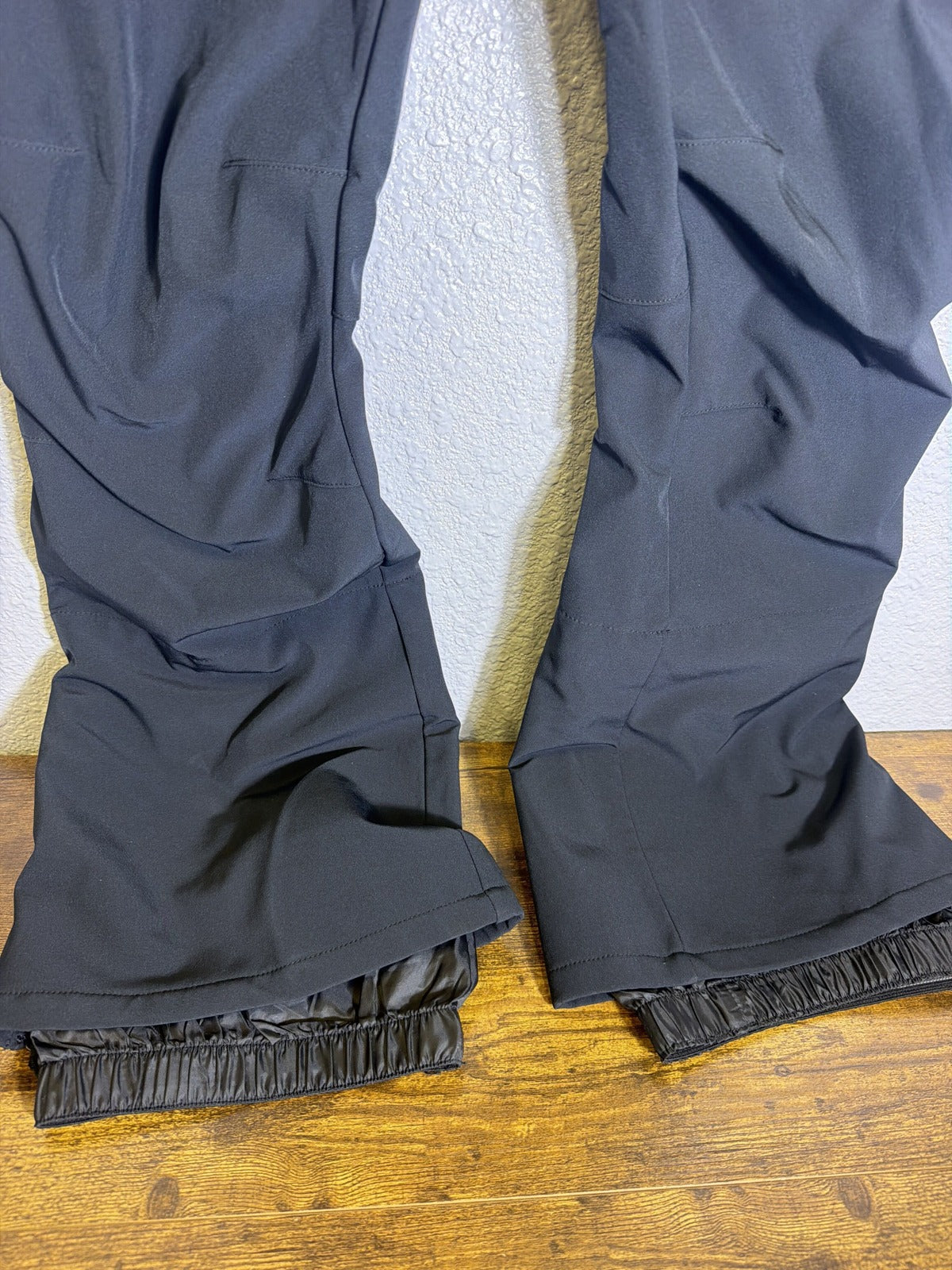 Black Roxy Rising High Snow Pants for women, high-waist stretch ski snowboarding pants, size L, new with tags.