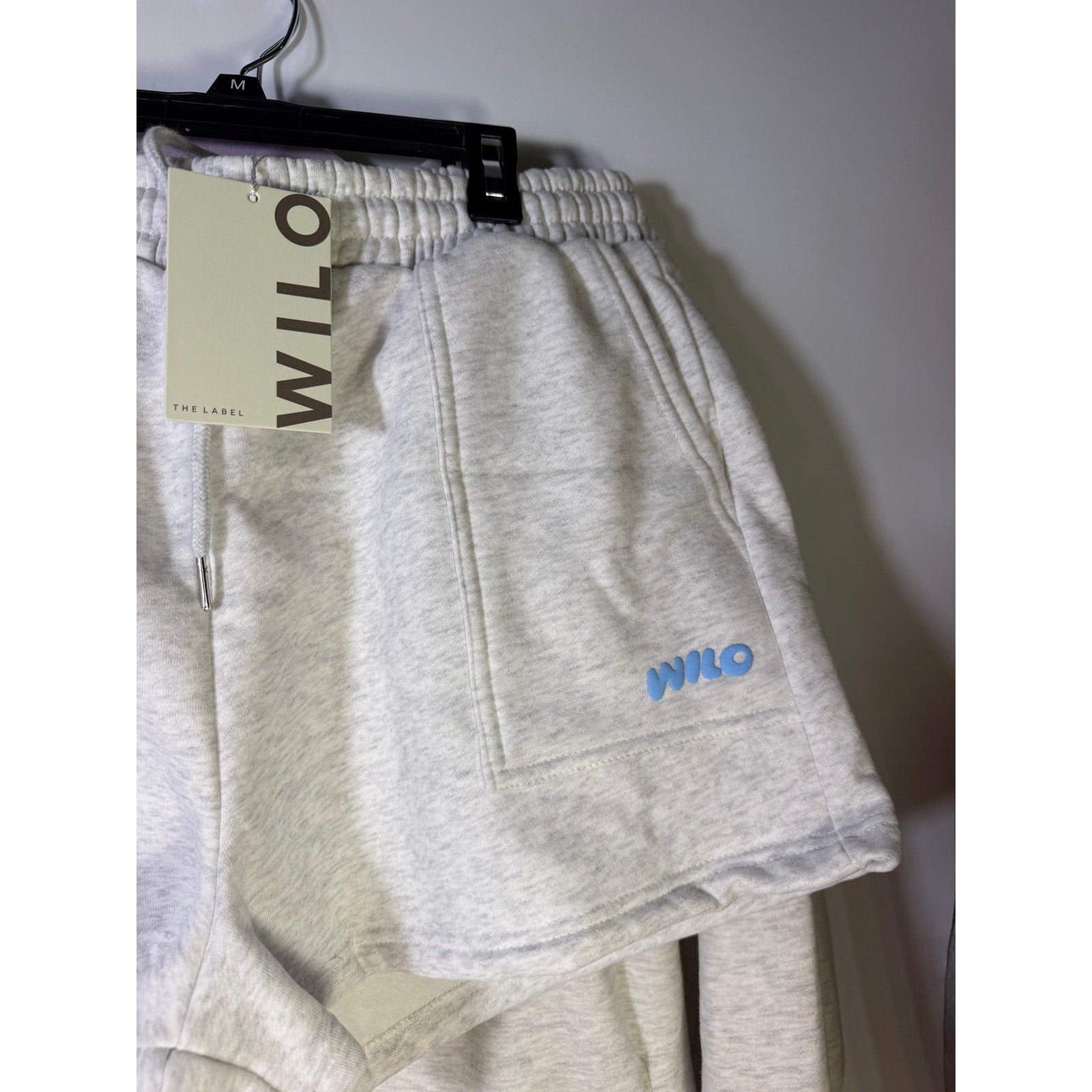 WILO women’s 2-piece hoodie and shorts set in white marle blue, featuring a casual outfit with hoodie and matching shorts.