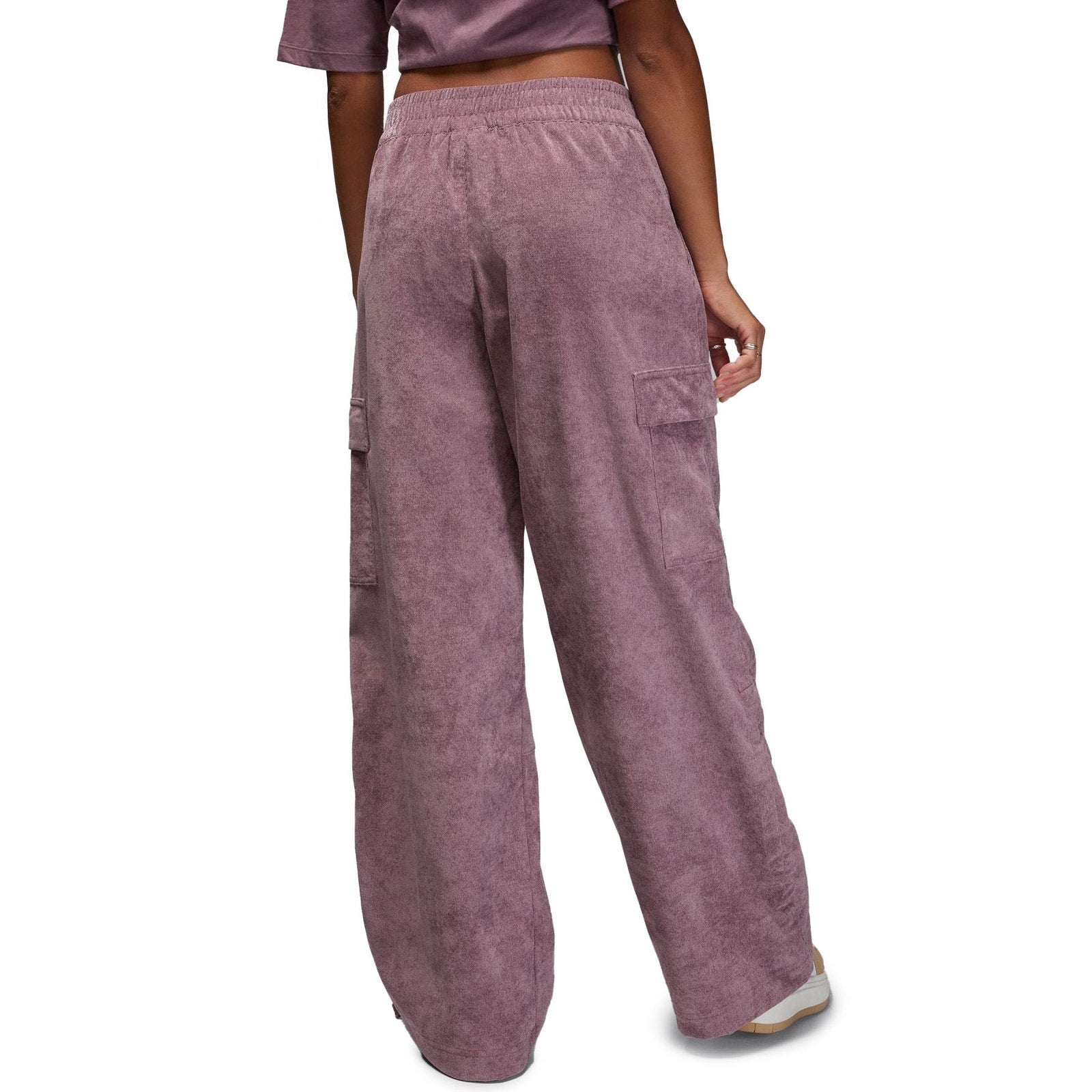 Jordan Chicago women's corduroy cargo pants in size small, featuring a relaxed fit, multiple pockets, and a stylish casual design.