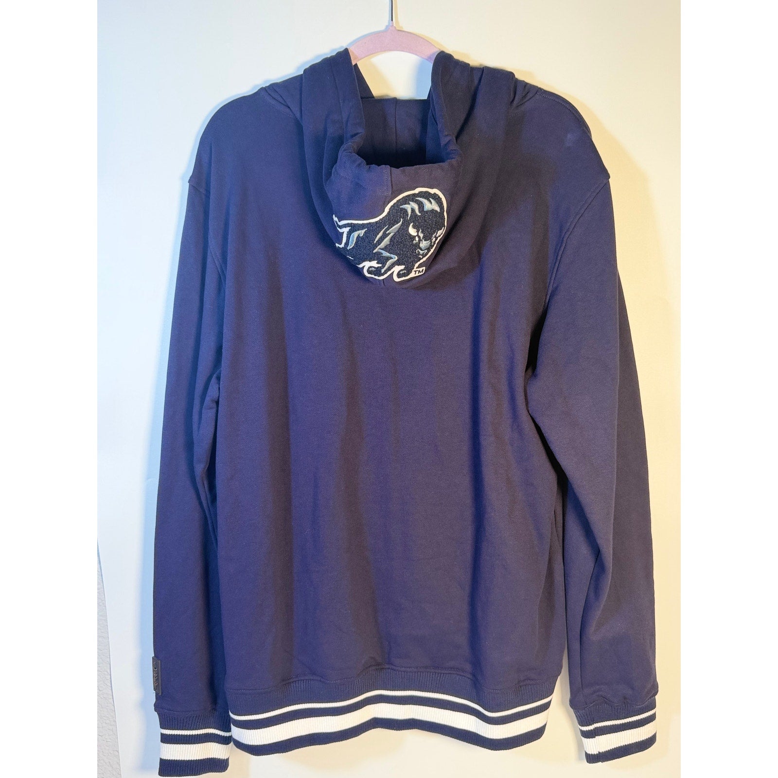Men's navy Campus Crew Howard University Bison pullover hoodie, large size, featuring university logo and comfortable fabric.