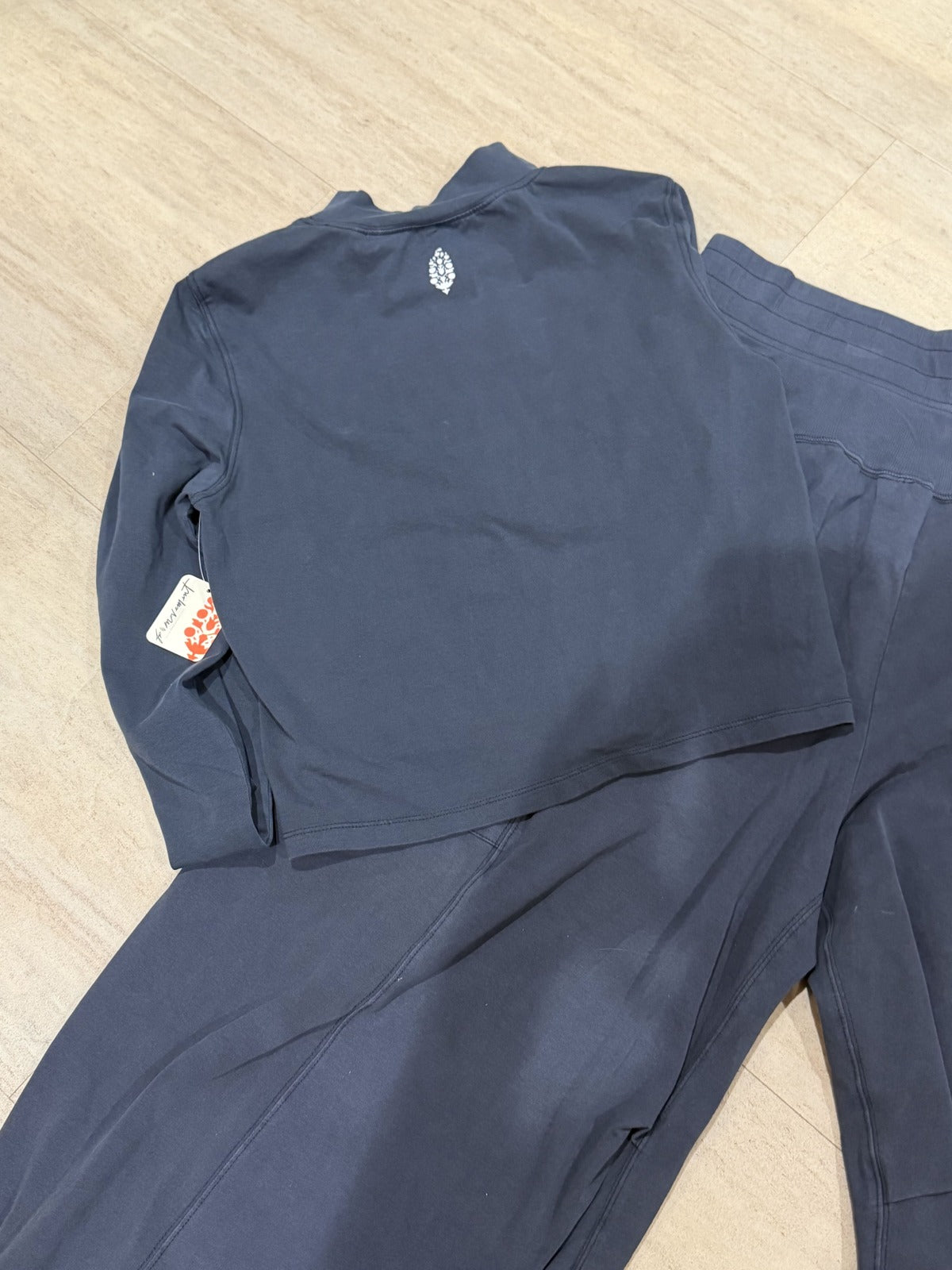 FP Movement women's XL 2-piece set with midnight navy mock neck top and jogger pants, casual activewear outfit.
