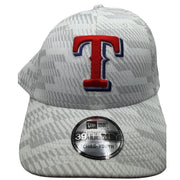 Youth Texas Rangers MLB New Era 39THIRTY stretch fit hat in white and gray, front view with team logo.