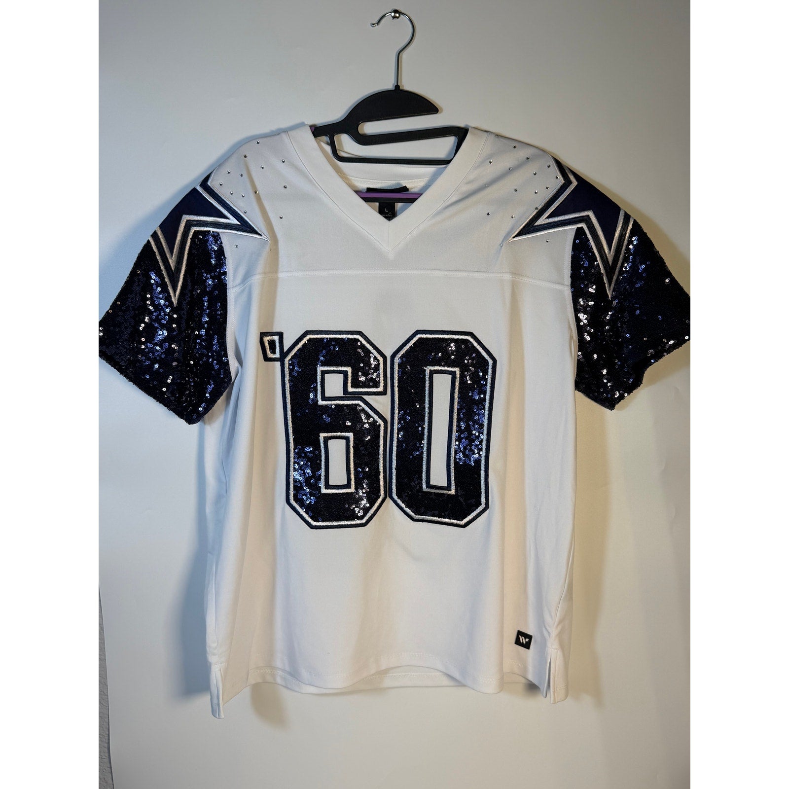 White Dallas Cowboys sequin jersey for women by Wear by Erin Andrews, large size, NFL team logo and shiny sequin details.