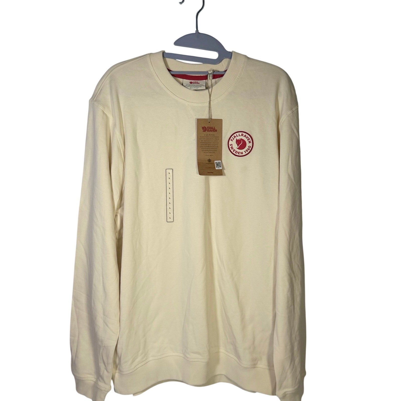 Fjällräven Vardag crewneck sweatshirt in cream red with logo, size large, new with tags, casual pullover for comfortable wear.