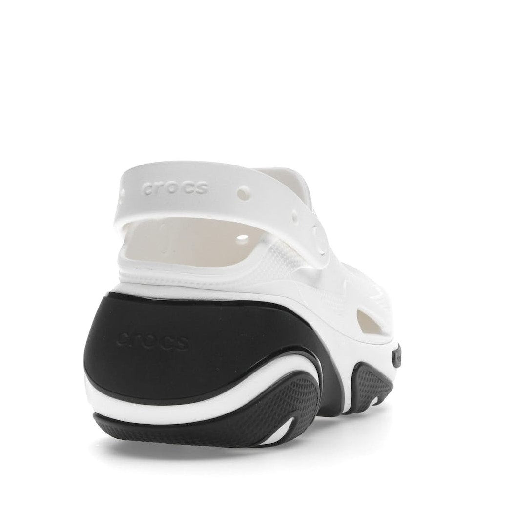 White Bubble Crush Crocs platform sandals for women’s size 10 and men’s size 8, featuring a cushioned, chunky design.