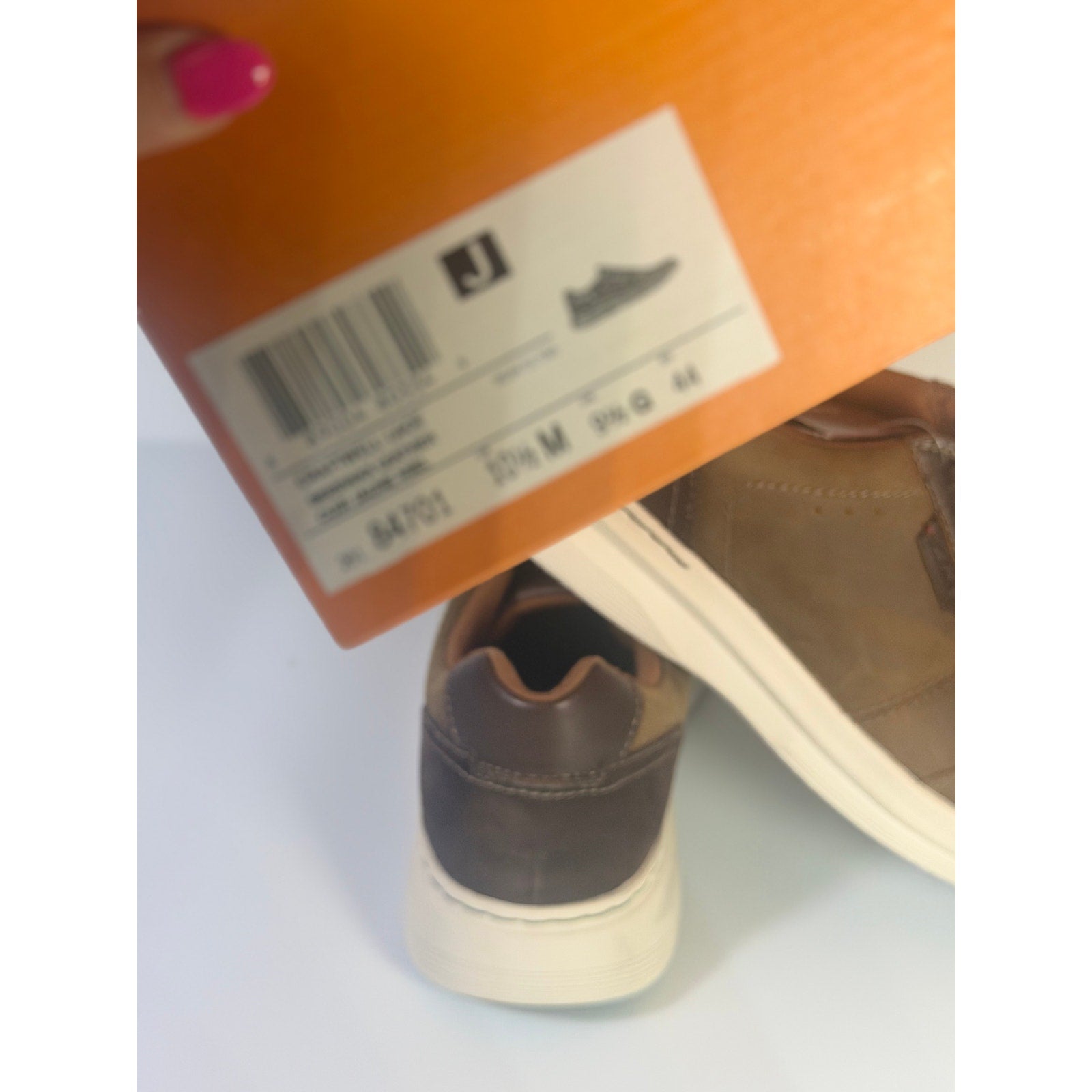 Clarks men's brown casual golf shoes with lace-up design, size 10M, new in box, sneakers for comfortable outdoor wear.