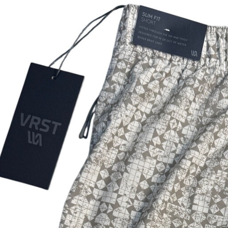 VRST Men’s Large 5” Resort Short White Silver Geo 4-Way Stretch UPF 50+