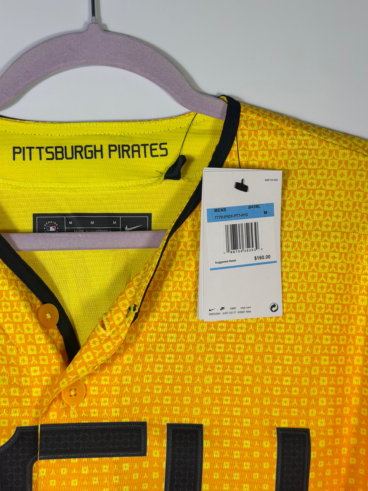 Nike Pittsburgh Pirates Ke'Bryan Hayes MLB jersey in yellow, front view showing team logo and player name in size M.