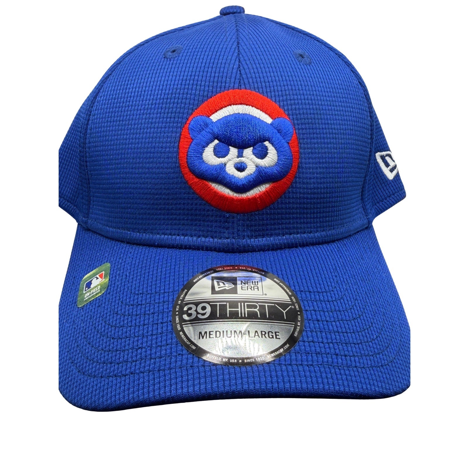 Royal blue Chicago Cubs MLB New Era 39THIRTY stretch fit hat, size M/L, with team logo on front.