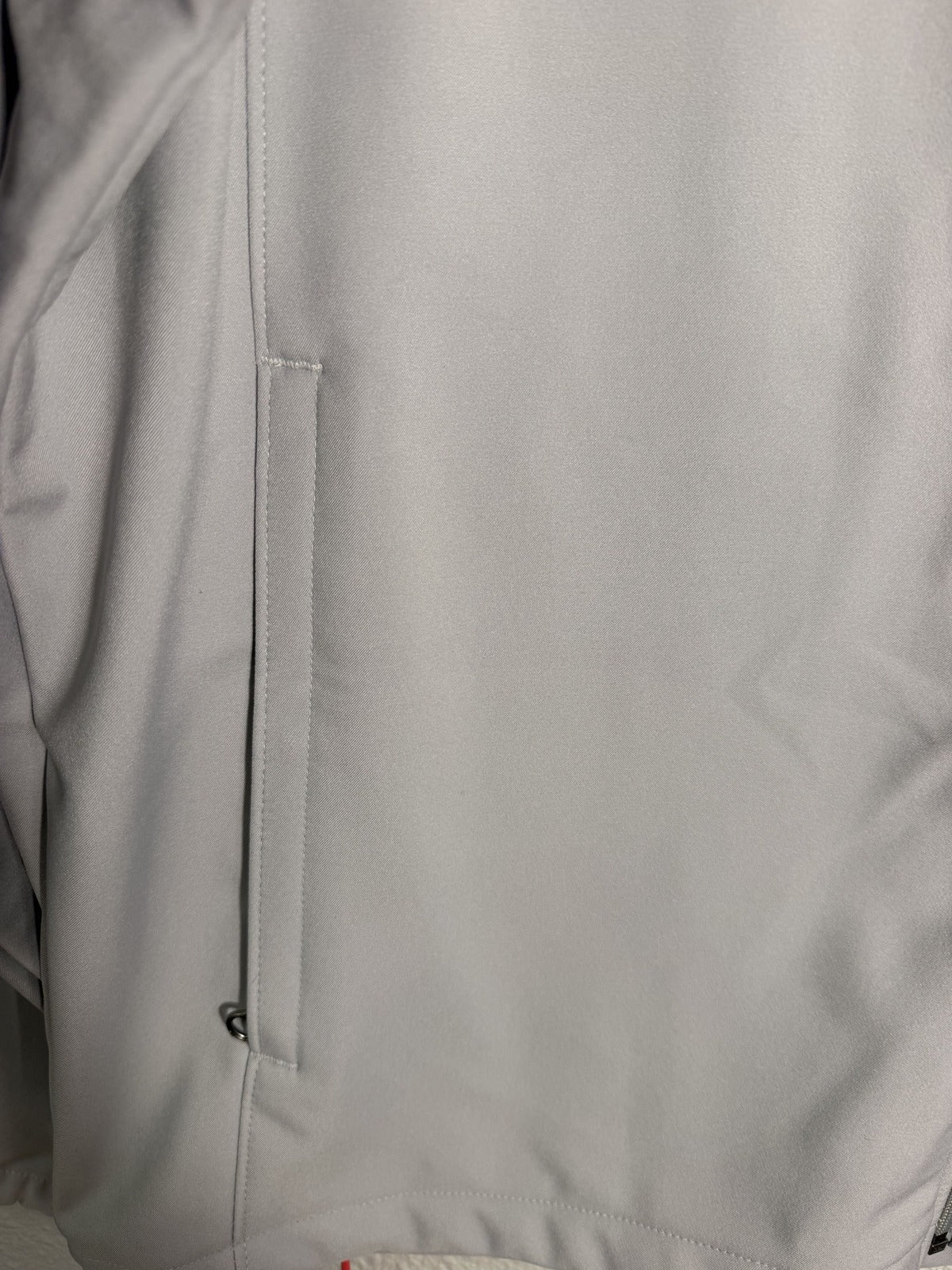 Men's Columbia Bowen Lake II softshell jacket in light gray, size XL, shown on a hanger with a front view.