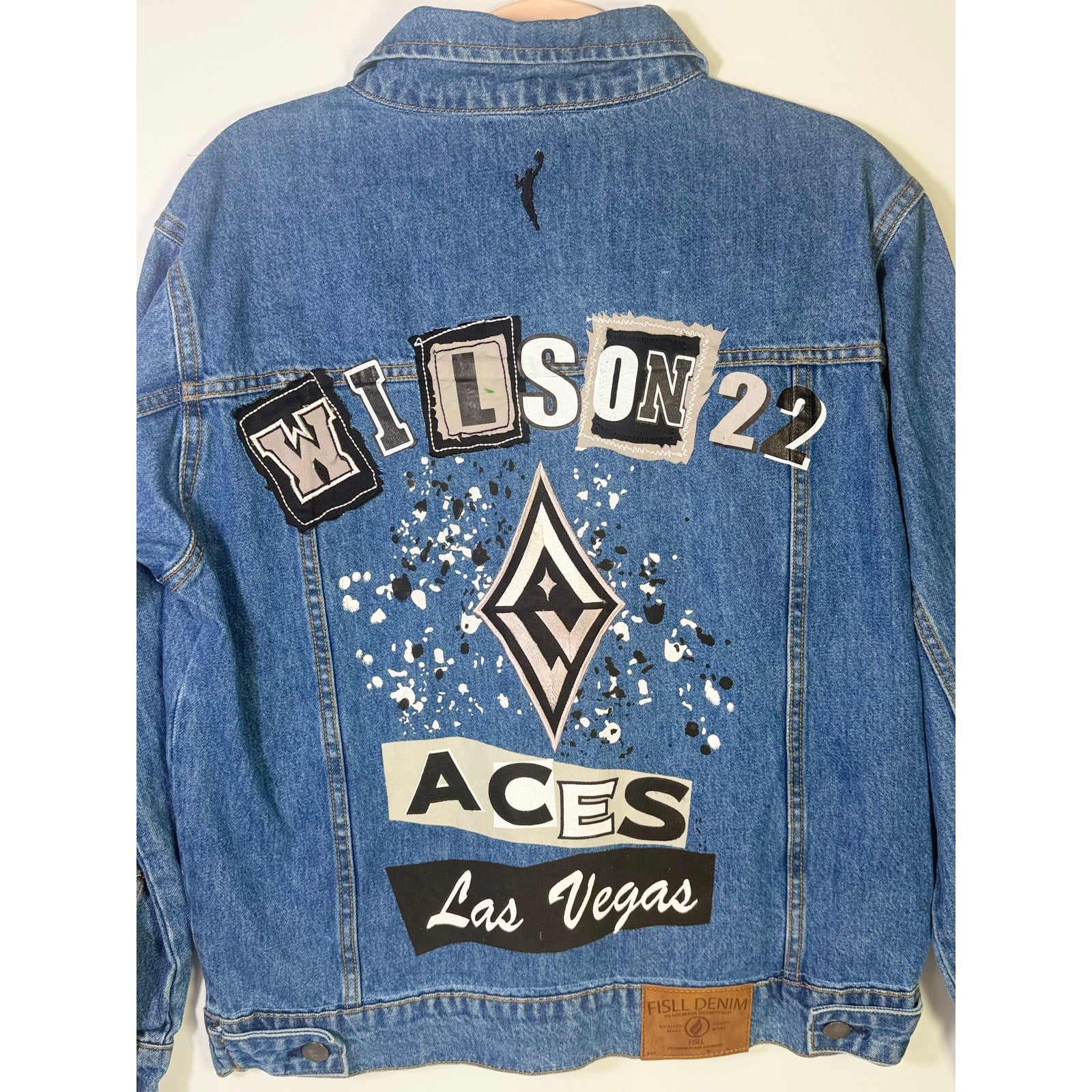 FISLL Las Vegas Aces Wilson #22 denim jacket for women and men, unisex medium size, new with tags, stylish and casual.