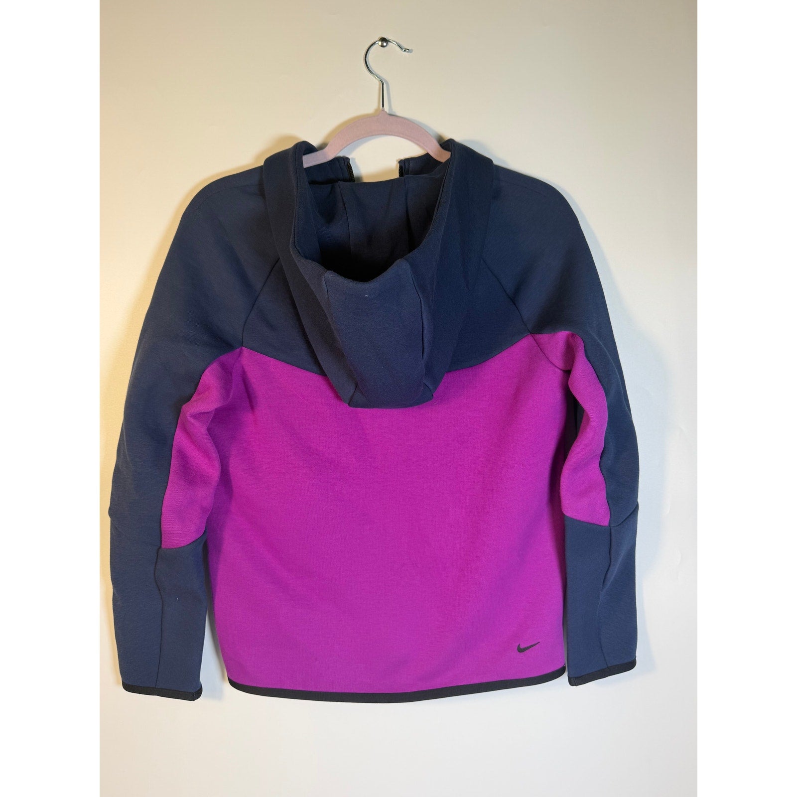 Nike Sportswear Tech Fleece hoodie for kids, full zip, purple and blue, featuring a comfortable fleece fabric and Nike logo.