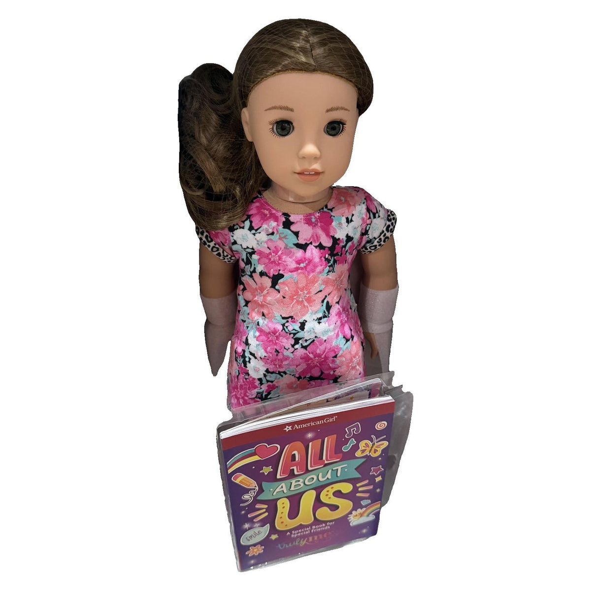 American Girl Truly Me Doll #118 with wavy brown hair and green eyes, 18-inch toy doll with All About Us Book in box
