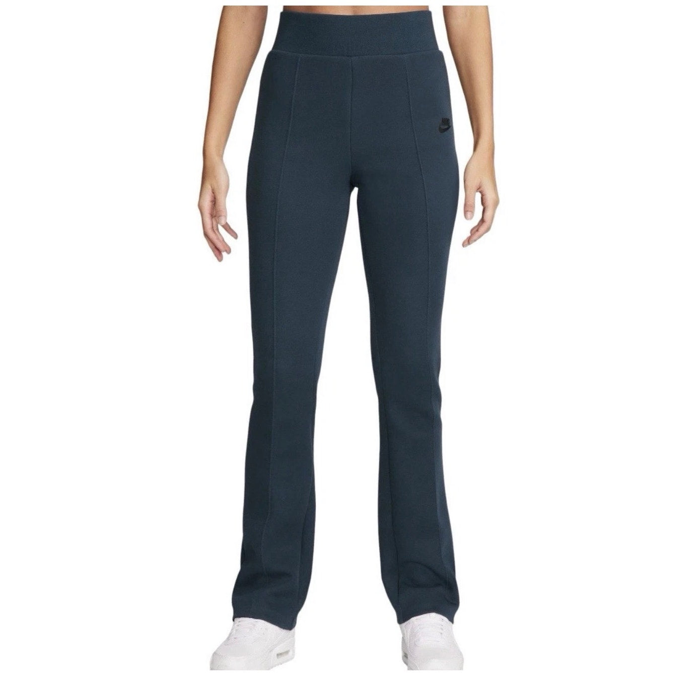 Nike Sportswear Tech Fleece high-waisted slim sweatpants for women in navy, featuring a comfortable fit and athletic design.