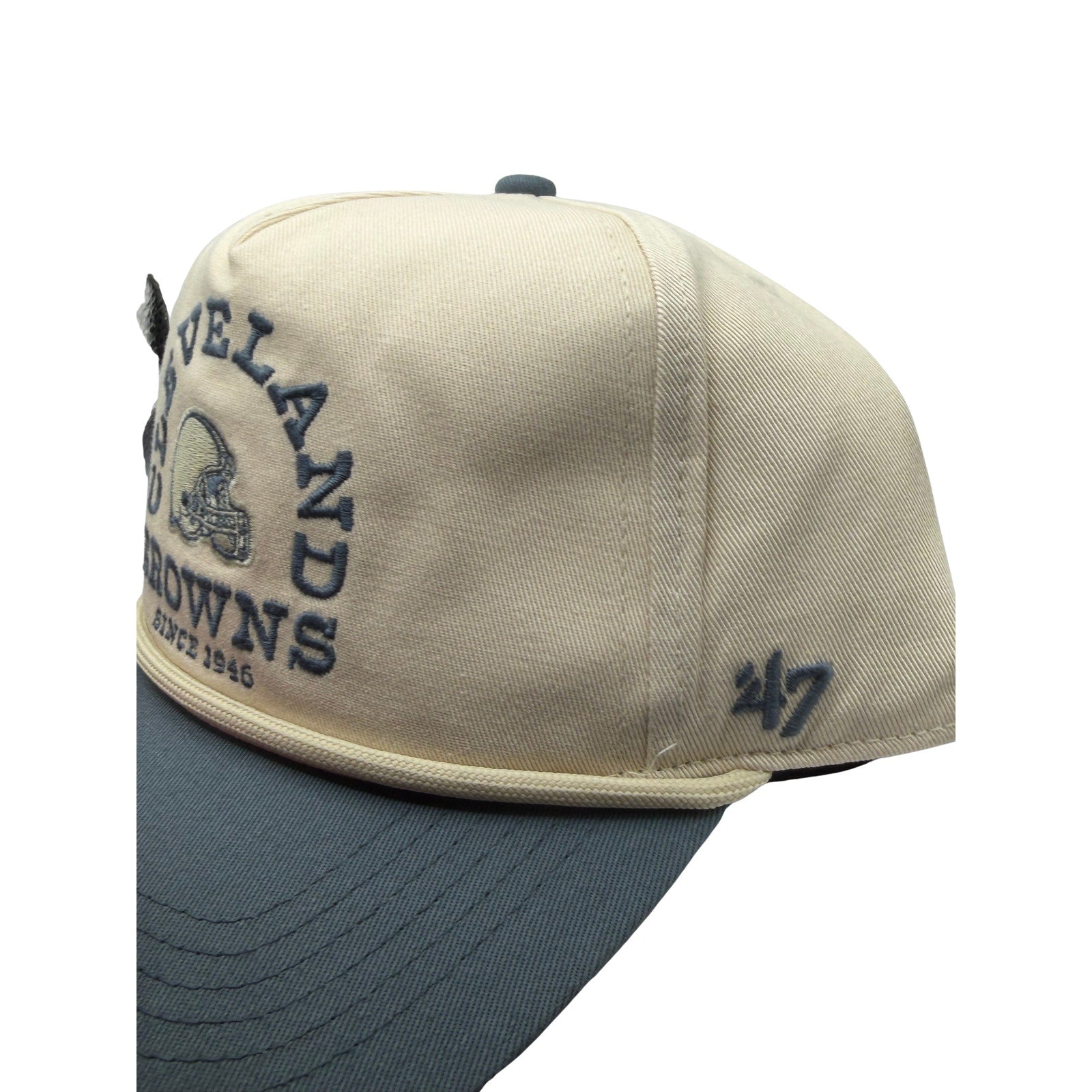 Cleveland Browns NFL ’47 hitch adjustable snapback hat in cream and gray with embroidered team logo, new with tags.
